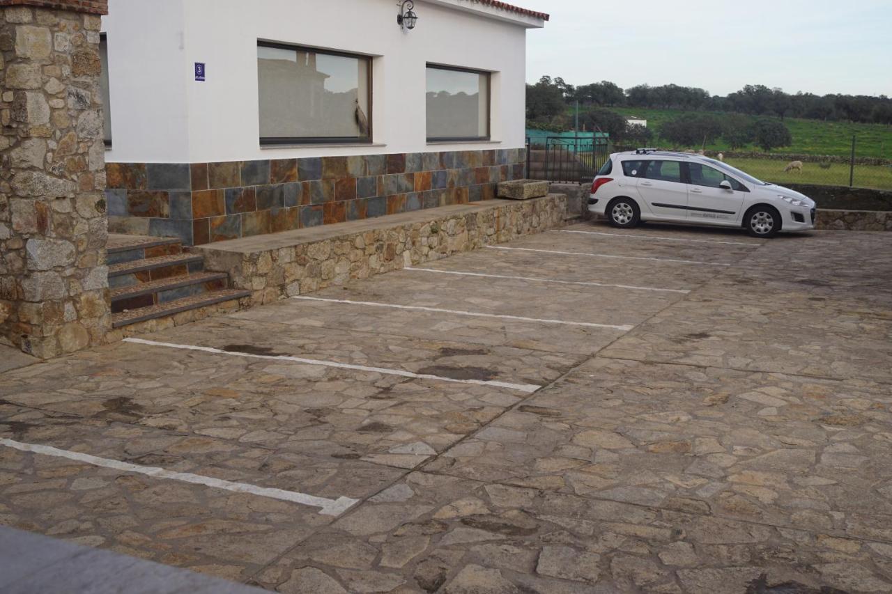 Apartamentos Rurales Monfraguee Torrejon el Rubio Luaran gambar