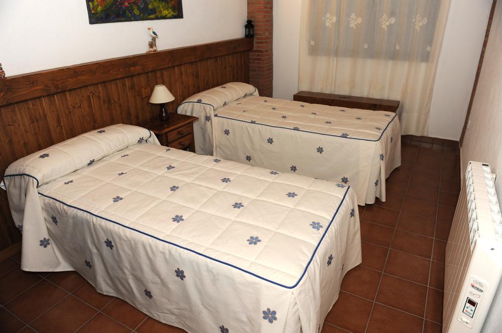 Apartamentos Rurales Monfraguee Torrejon el Rubio Luaran gambar