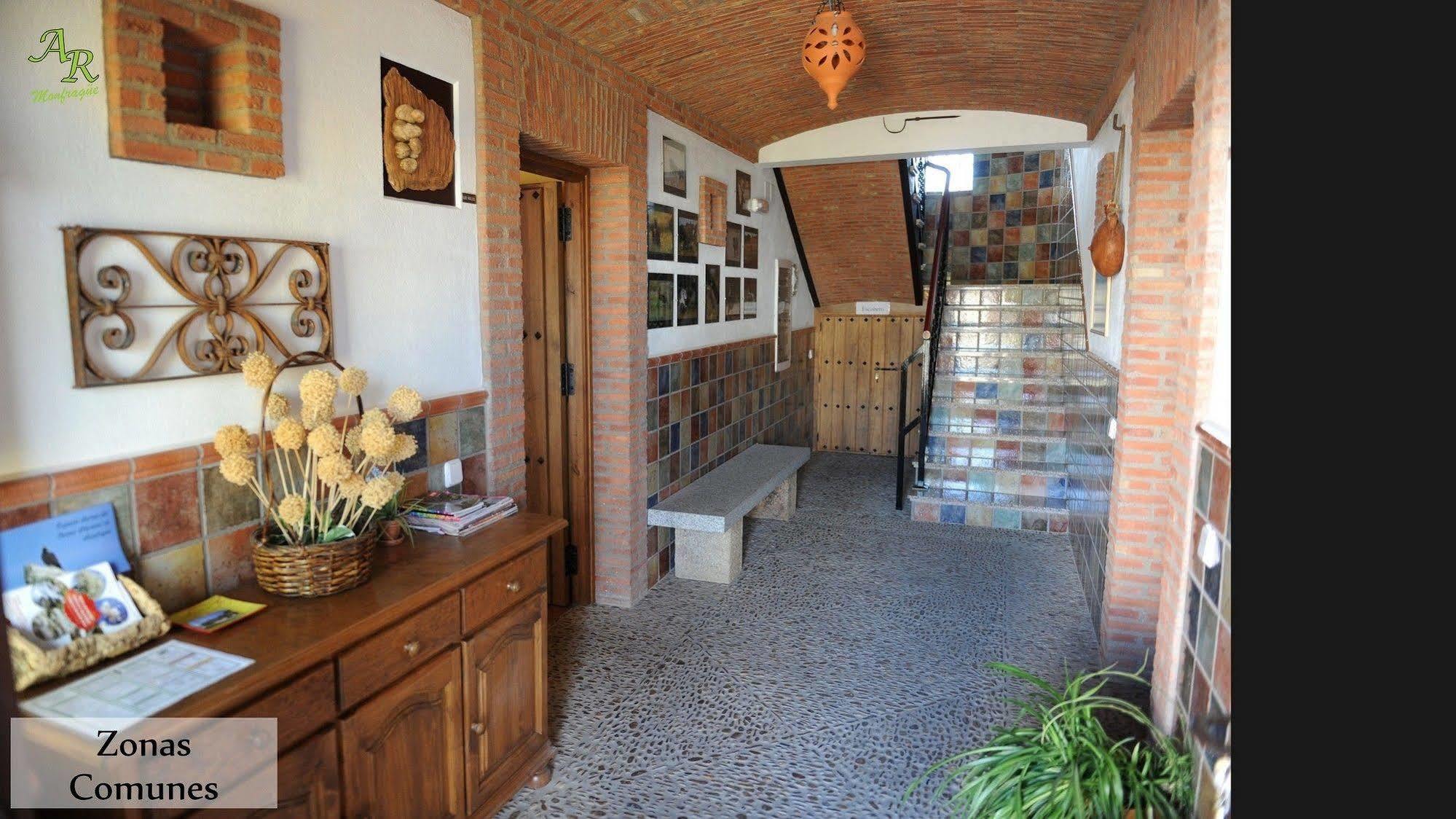 Apartamentos Rurales Monfraguee Torrejon el Rubio Luaran gambar