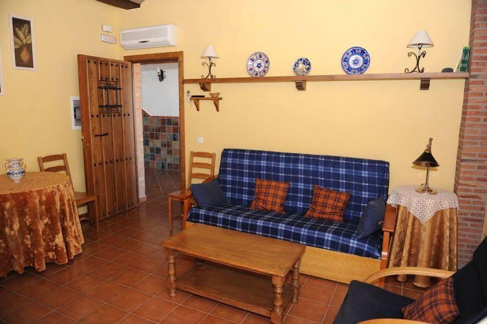 Apartamentos Rurales Monfraguee Torrejon el Rubio Luaran gambar