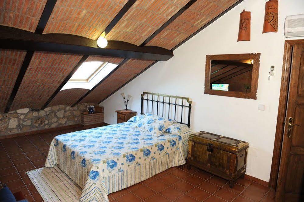 Apartamentos Rurales Monfraguee Torrejon el Rubio Luaran gambar