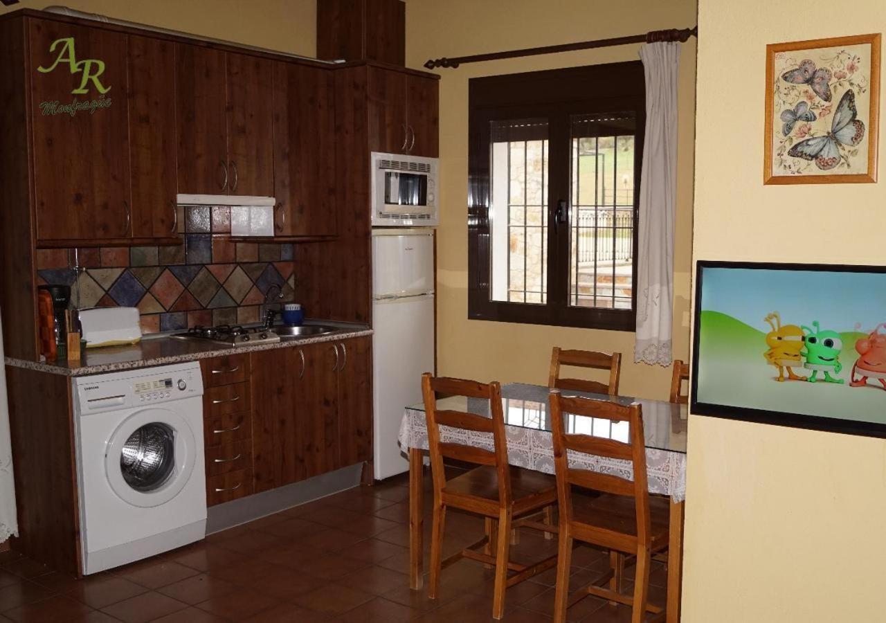 Apartamentos Rurales Monfraguee Torrejon el Rubio Luaran gambar